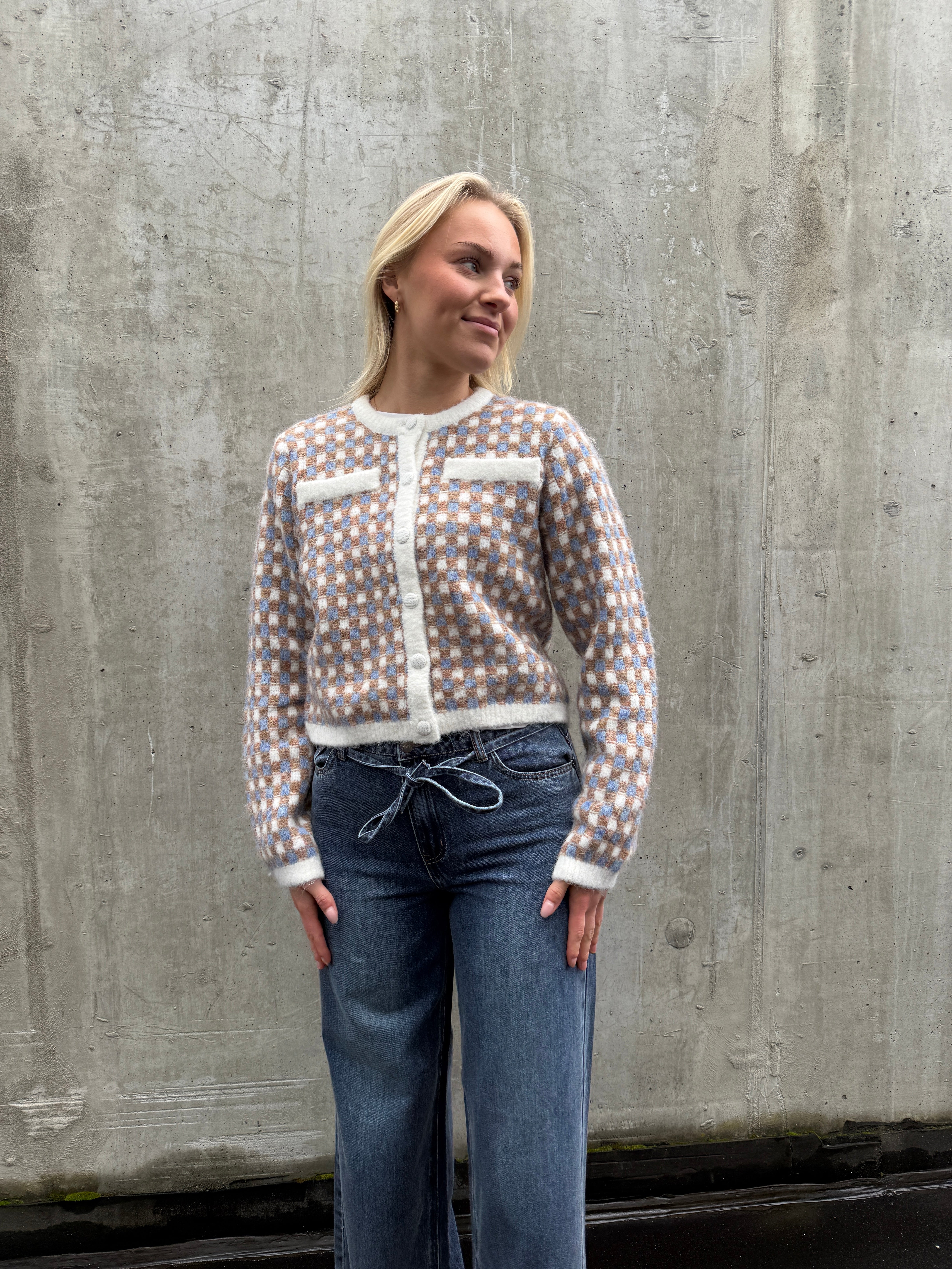 VIALDIS Knitted Cardigan - Cloud Dancer